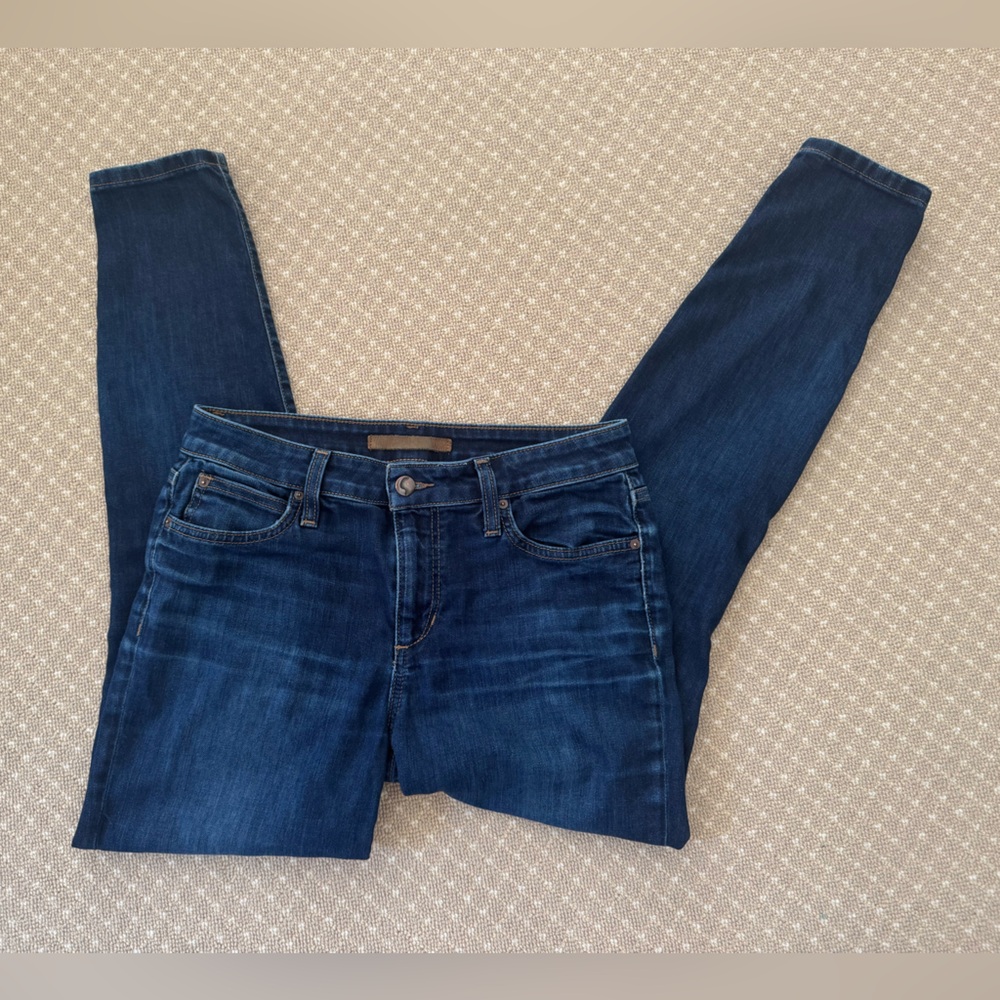 Joe’s Jeans skinny jeans, size 27, mid-rise